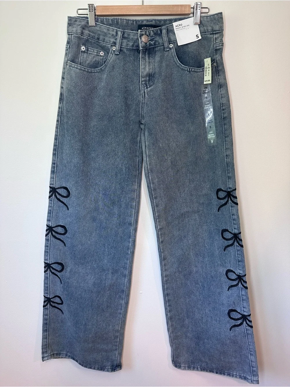 NWT Aeropostale Baggy Wide Leg Bows Jean Small - Picture 2 of 7